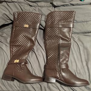 Brown boots